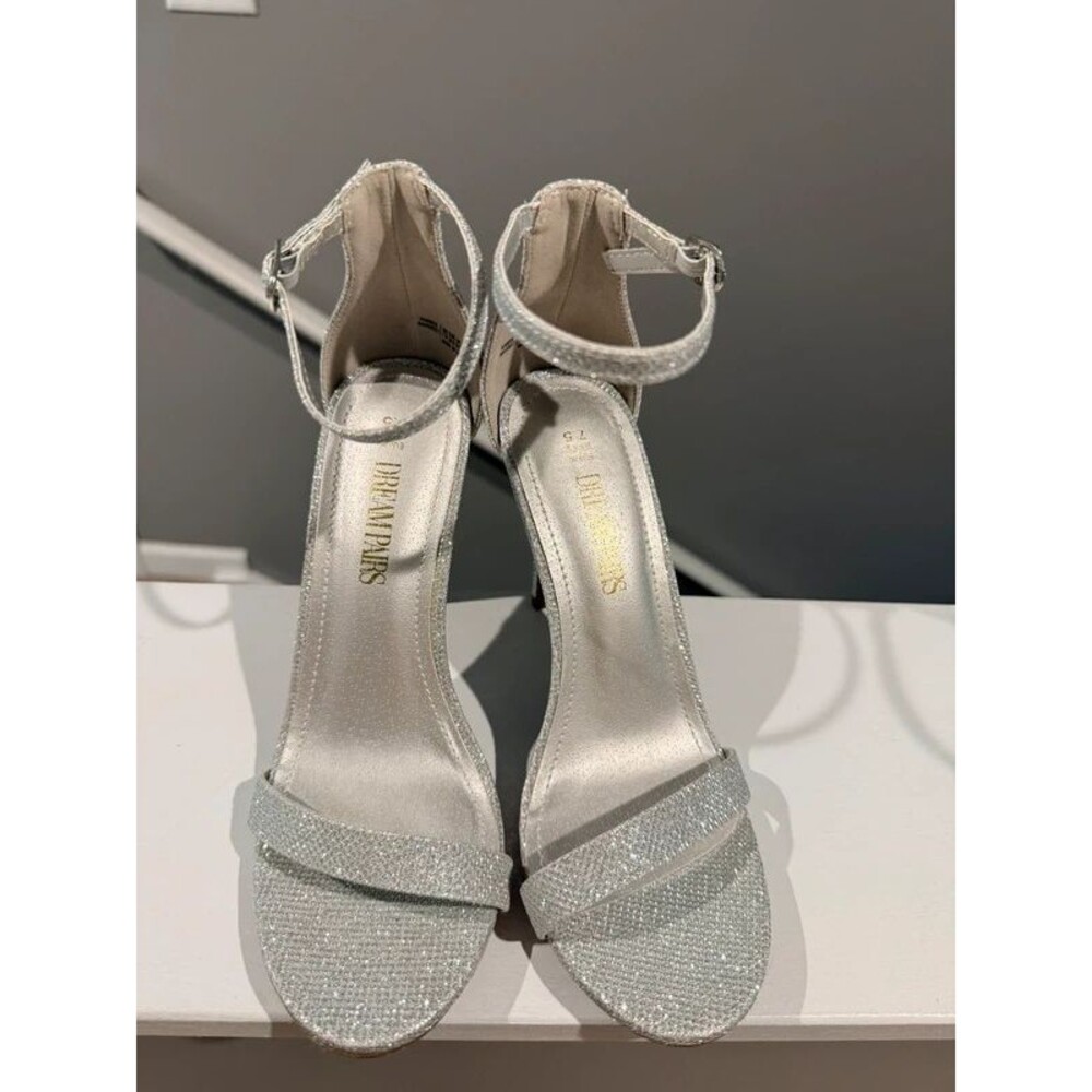 Dreamers Women Silver High Heel Shoes Size 7.5